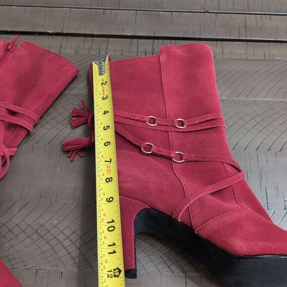 Hot In Hollywood Red Suede Heeled Boots Sz 11 - Picture 12 of 13